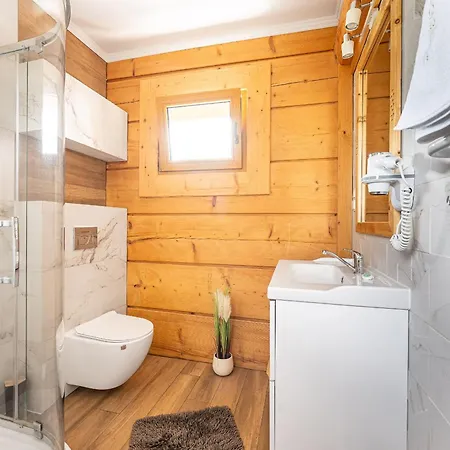 Alpehytte Krupa Przy Termach Chocholow